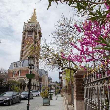 Apartment In The City Center - Old บาทูมิ ภายนอก รูปภาพ