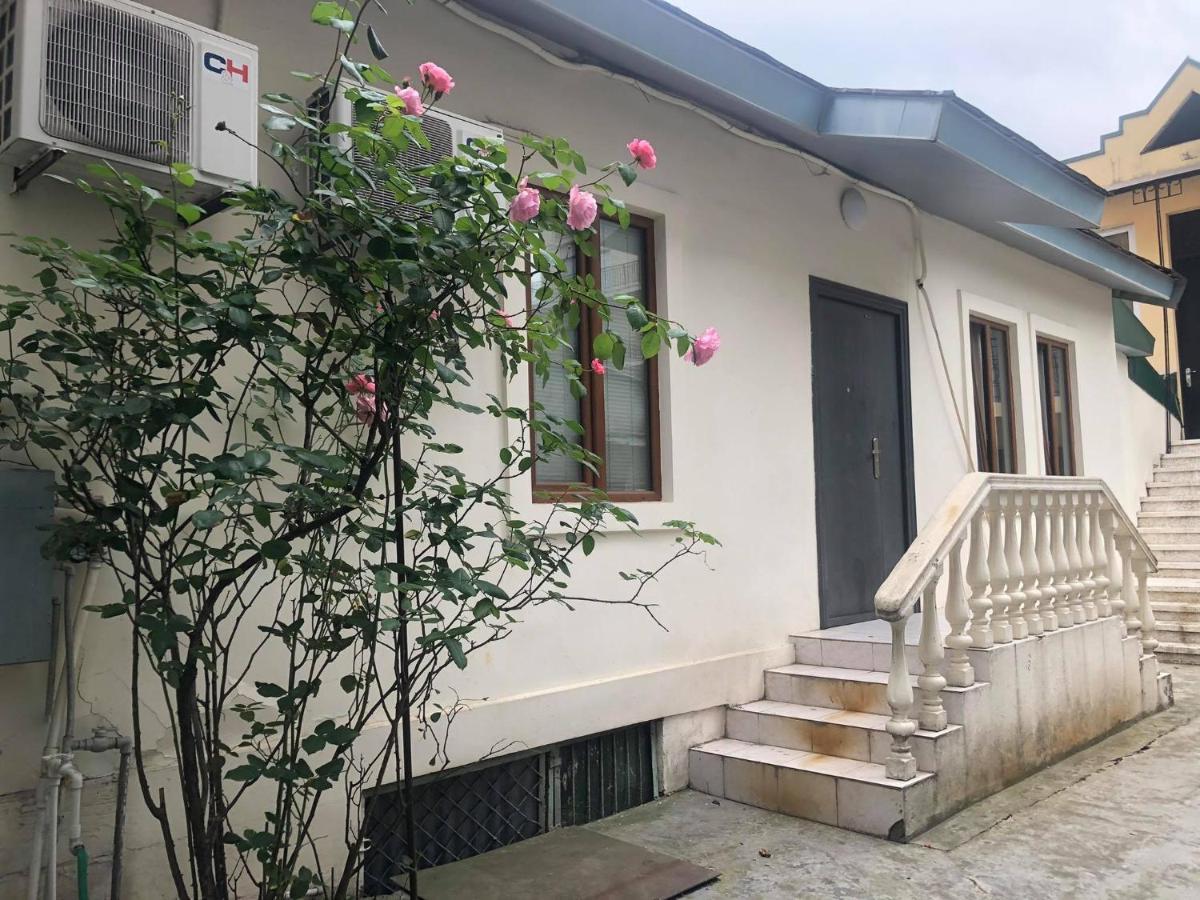 Apartment In The City Center - Old บาทูมิ ภายนอก รูปภาพ