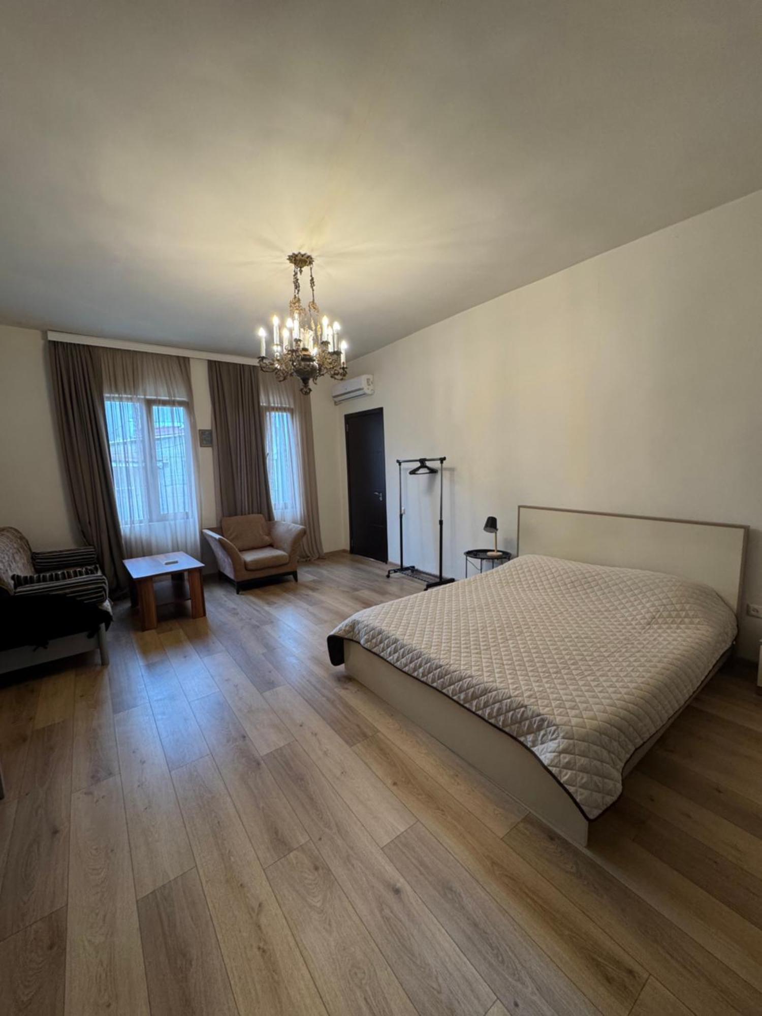 Apartment In The City Center - Old บาทูมิ ภายนอก รูปภาพ